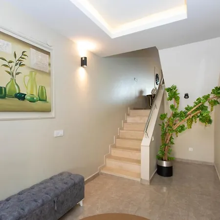 Hotel Vip In Beylik Duzu With Sea View *